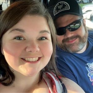 Meet your Posher, Azia